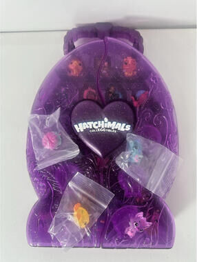 Hatchimals colleggtibles Purple Carrying Display Case W 30 Figures Rare Season 4